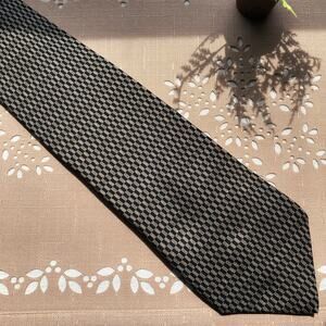 Arrow Men’s Geometric Silk Necktie